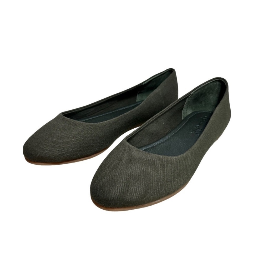 Splendid Dark Green Flats Size 6.5 New In Box